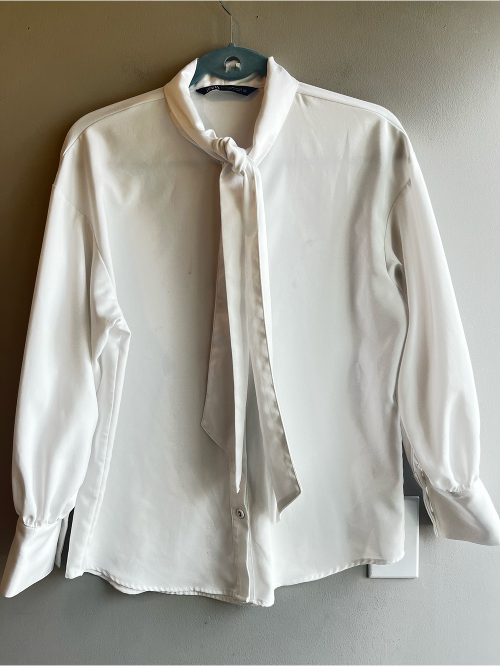 Zara White Tie-Neck Long-Sleeve Dress Shirt XS - S